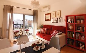 LUMINOSO. COMODO. ACOGEDOR. WIFI. Junto a AVE